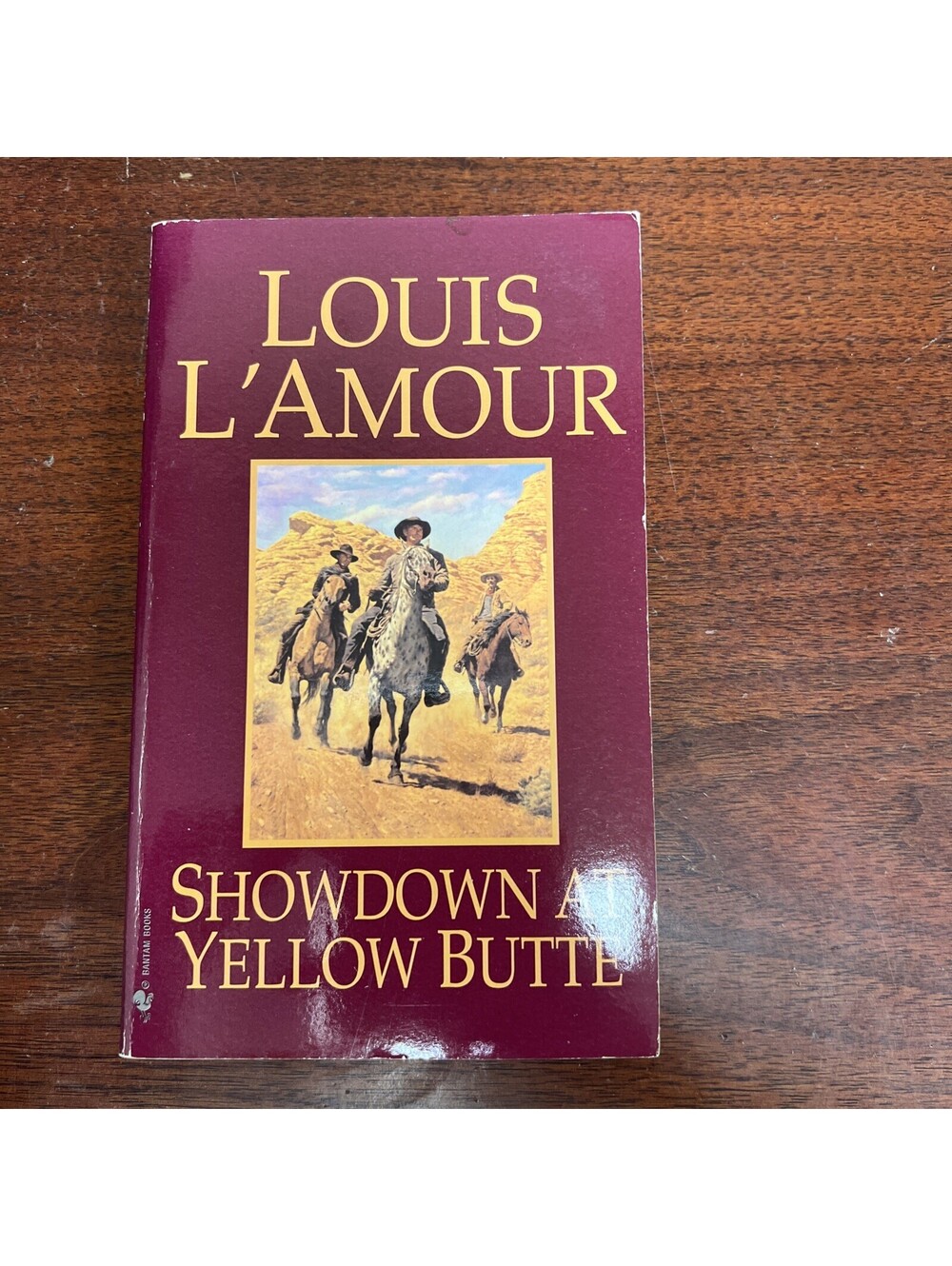 Showdown At Yellow Butte (Louis Lamour)